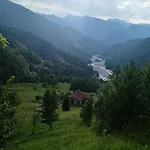 بيت ضيافة Rifugio Malga Grasia *