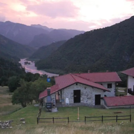 Rifugio Malga Grasia בית הארחה Caprizi